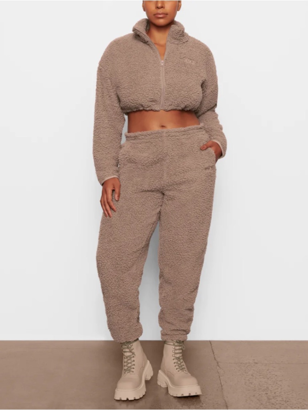 Skims NWT Teddy Sherpa Fleece Jogger Lounge Pants in Brown Desert Size Medium